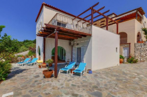 Amazing cottage in Kavallos near lake